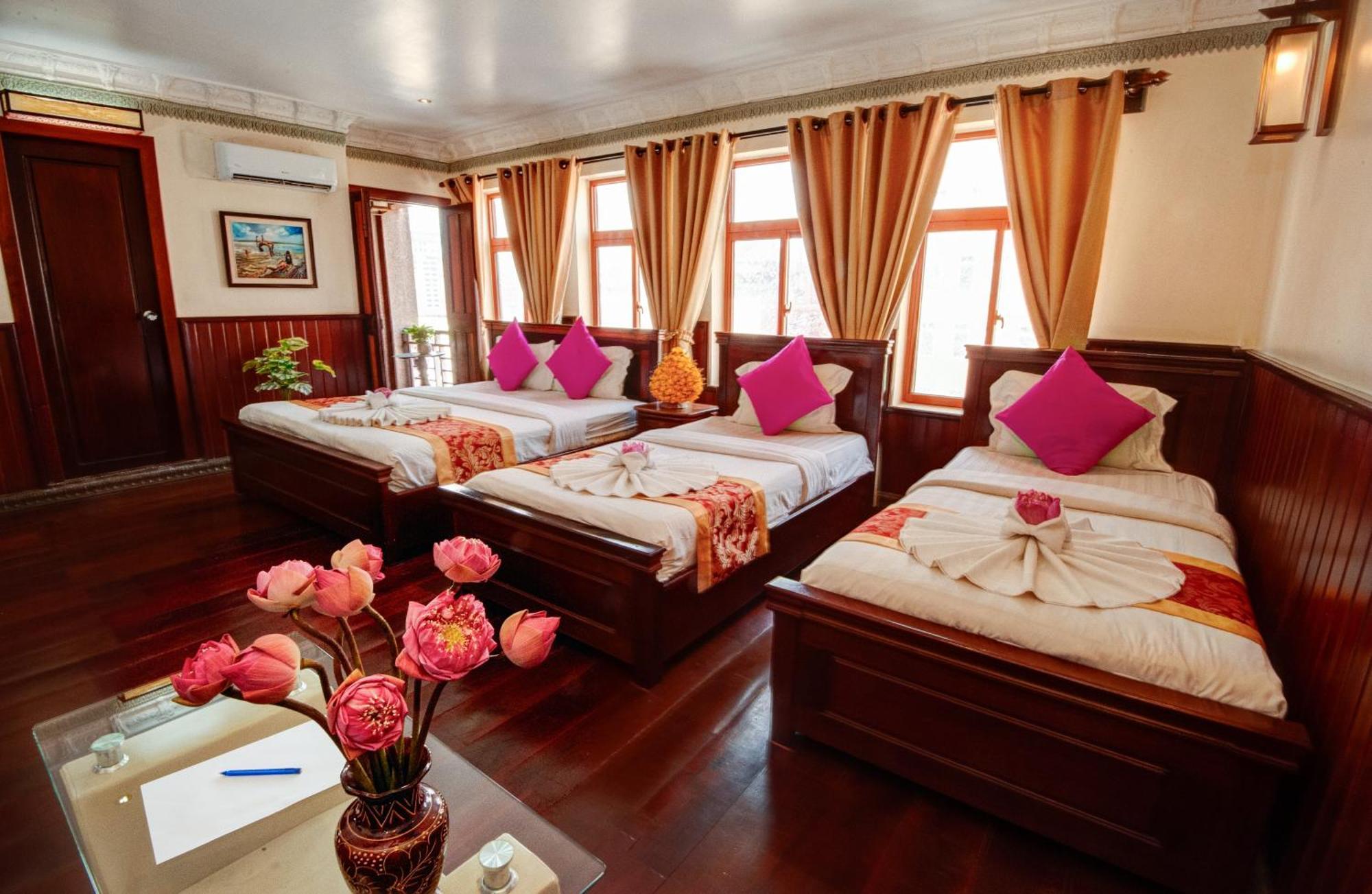 Superior Triple Room